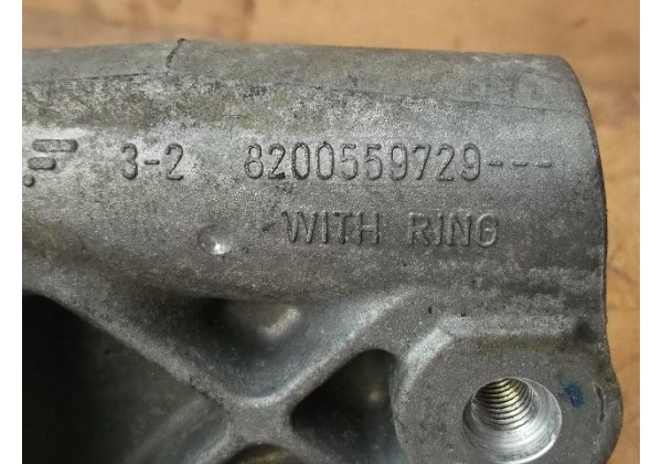 Кронштейн двигуна Renault 1.5 dci, 8200559729, 820049992